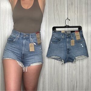 NWT Levi’s SilverTab Distressed High Rise Mom Shorts size 27 NEW